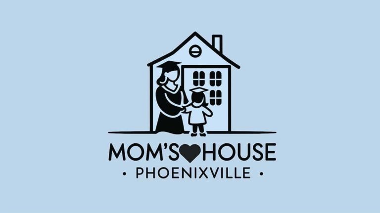 moms house logo