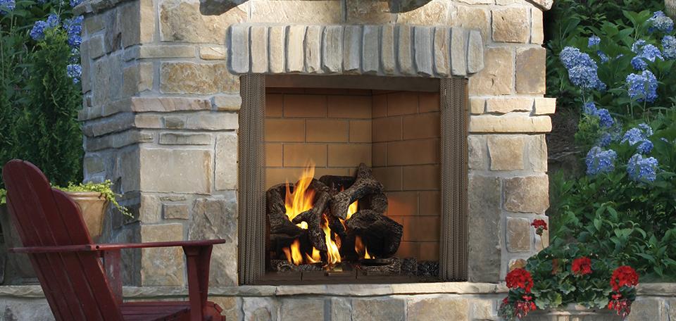 Hearth & Home Technologies Castlewood 42 wood outdoor fireplace